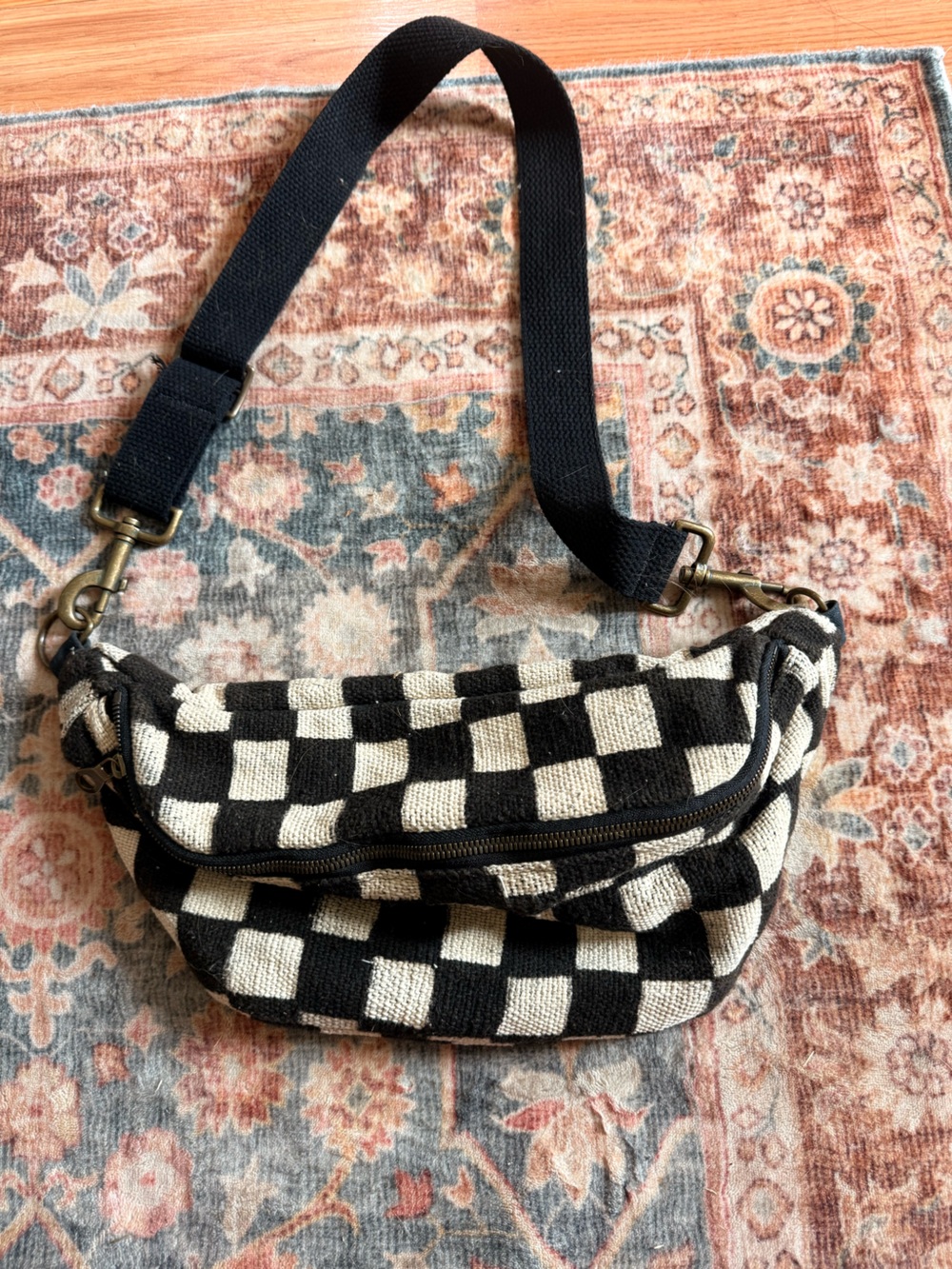 Jenna Bee black and white checkered sling bag